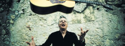Tommy Emmanuel and special guests The Lowhills