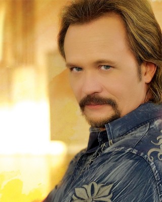 An Acoustic Evening with Travis Tritt